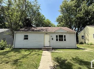 908 N Sunset Ave, Rockford, IL 61101