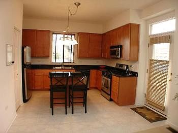 5th image of 1977 Crenshaw Cir