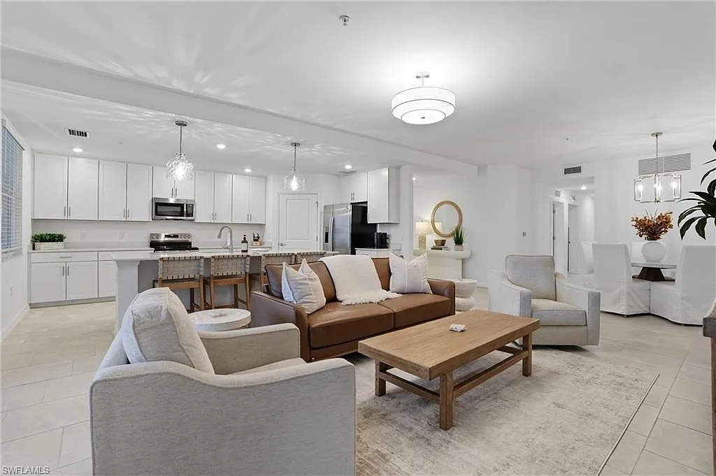 3 bed, 2.0 bath, 1741 sqft, $6,250 — Photo 3