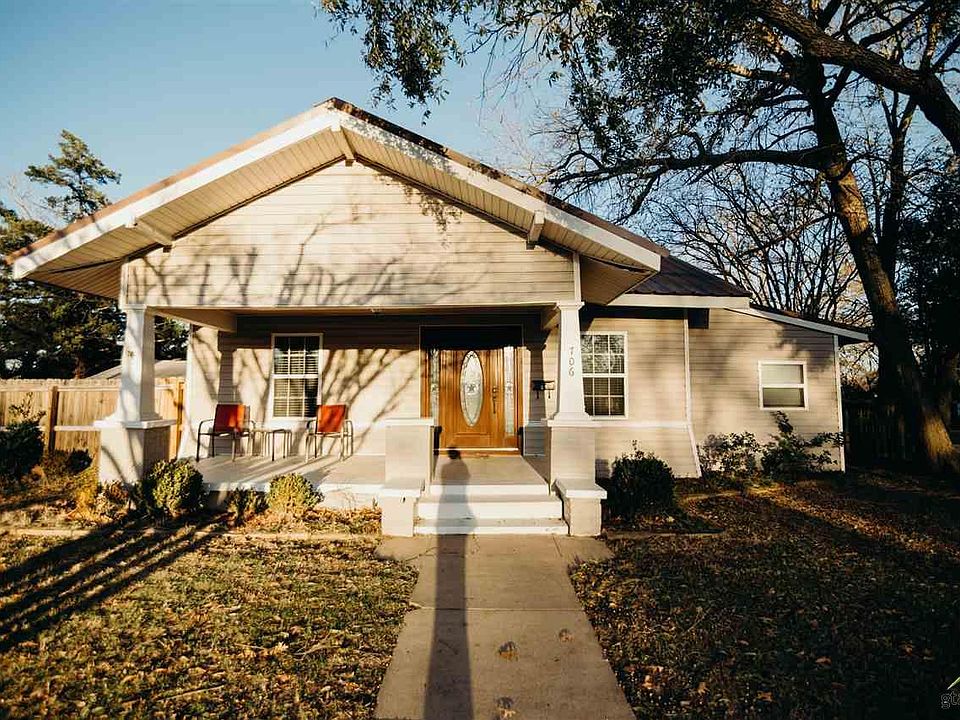 1st image of 706 Neches St