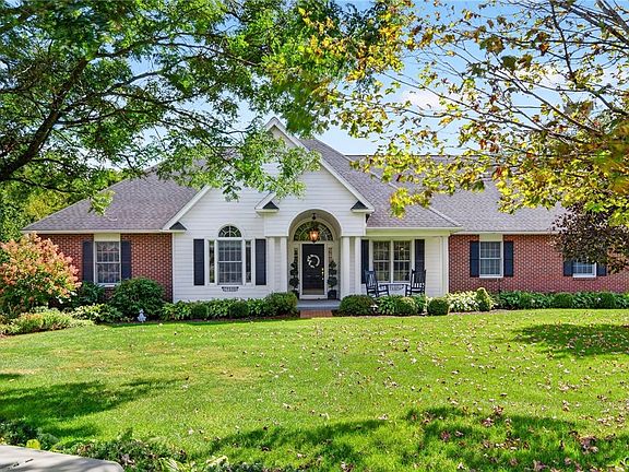 4th image of 954 Limerick Ln