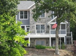 7604 N Sandy Beach Dr, Monticello, IN 47960