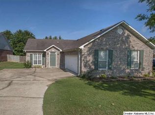 120 Gardenside Dr, Alabaster, AL 35007