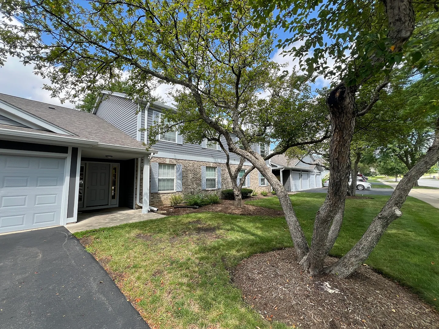 2 bed, $1,800 — Photo 1