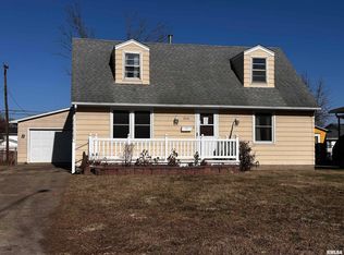 2050 Ramsey Dr, Decatur, IL 62526