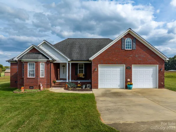 1760 Union Heights Ct, Vale, NC 28168