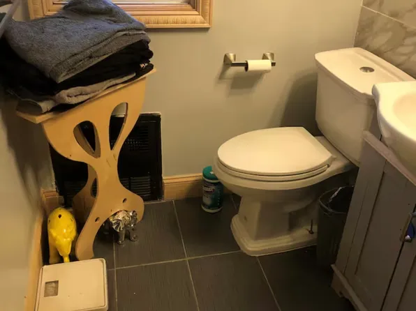 655 East 39th Street image 11 of 11