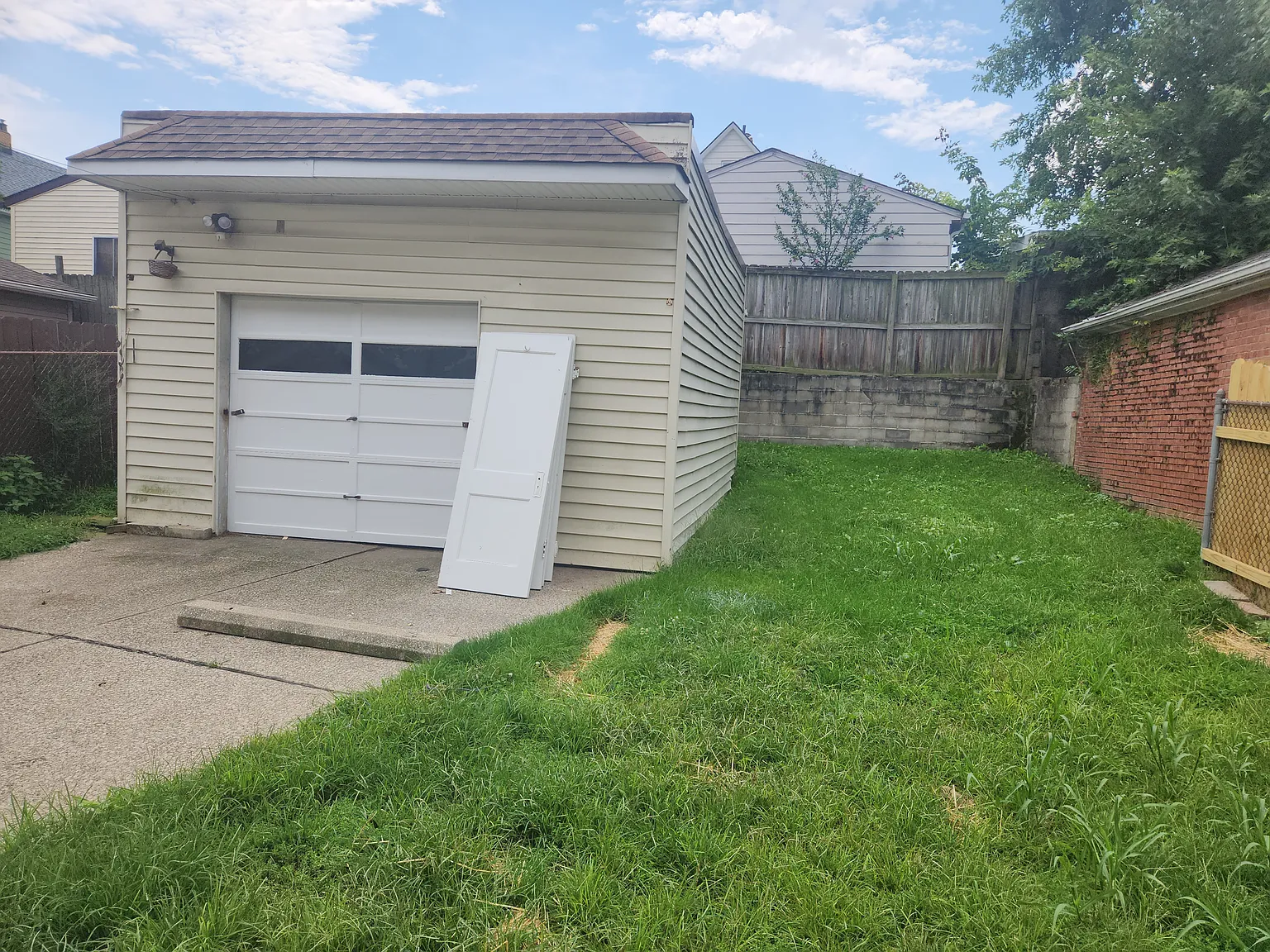 3 bed, 1144 sqft, $1,350 — Photo 4