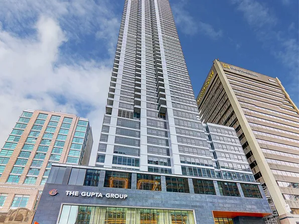 395 Bloor St E #3205, Toronto, ON M4W 1H7