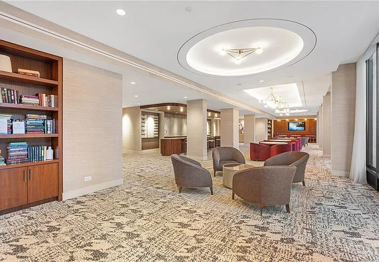 2575 Peachtree Rd NE #22A — Photo 42
