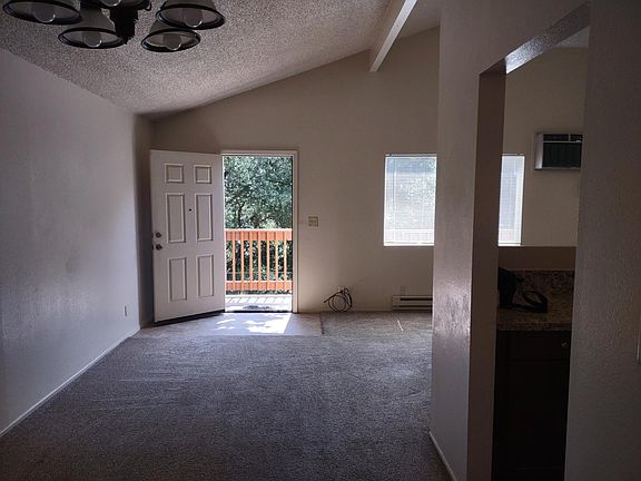 3rd image of 2649 Woodridge Ct #3