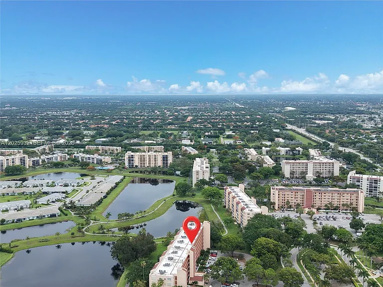 14623 Bonaire Blvd #405 — Photo 34