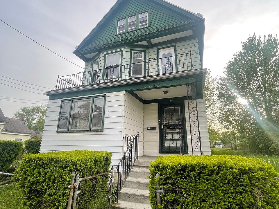 1st image of 252 Adams St #2