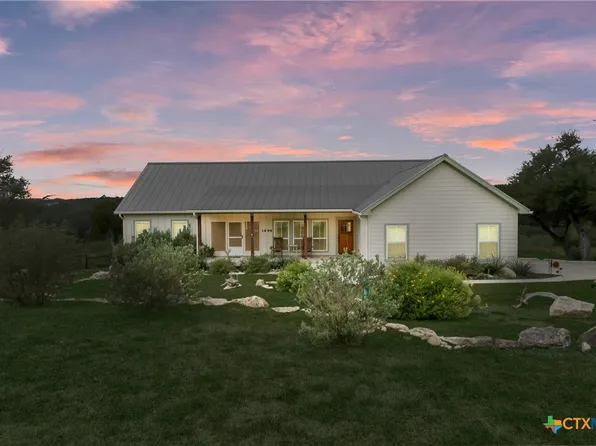 1699 Lake Ridge Blvd, Canyon Lake, TX 78133