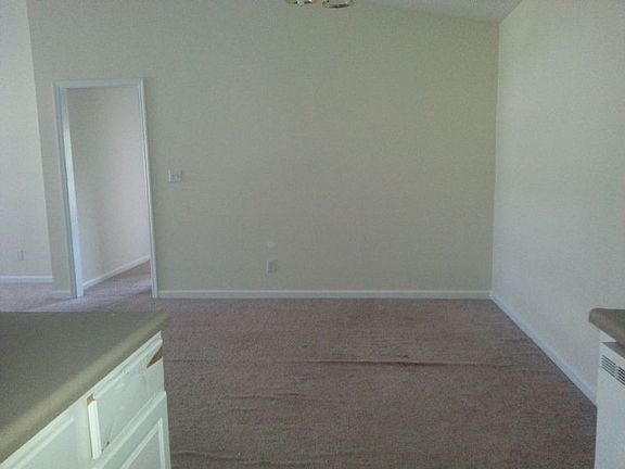 5th image of 505 Meadowland Ct APT 8
