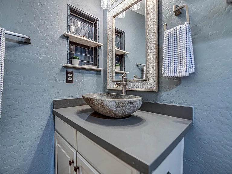 426 N Alder St — Photo 39
