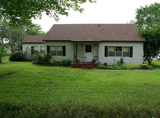 1138 Crenshaw Rd, Pasadena, TX 77504