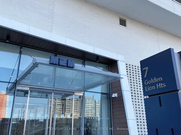 7 Golden Lion Hts #330, Toronto, ON M2M 0C1