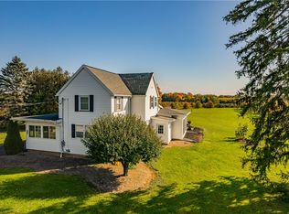 5904 Pease Rd, Williamson, NY 14589