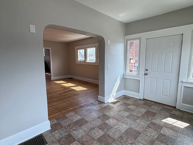 3827 Central Ave — Photo 7
