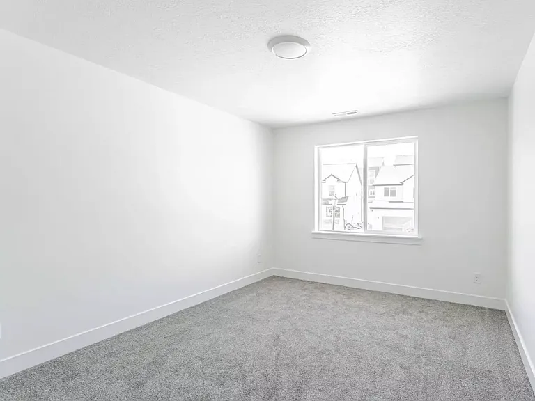 714 N Boseman Way — Photo 12