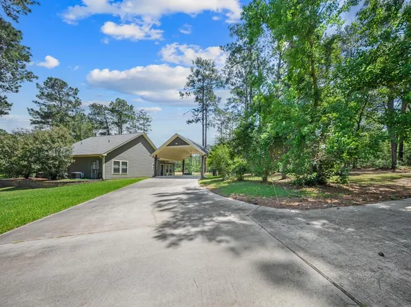 210 Shoreline Dr, Brookeland, TX 75931