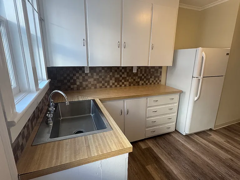131 S Maple Ave #4 — Photo 6
