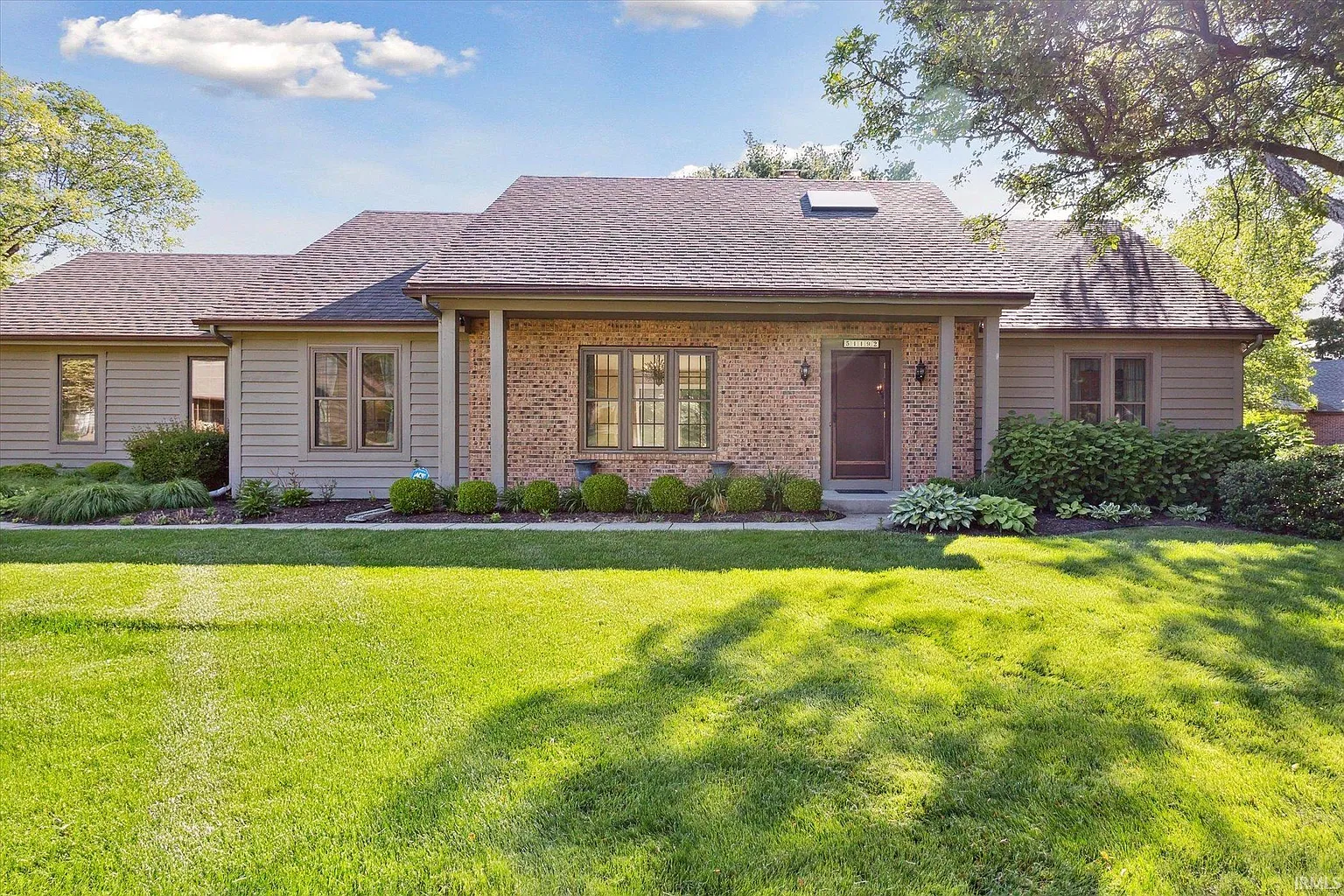 51192 Huntington Ln photo 1