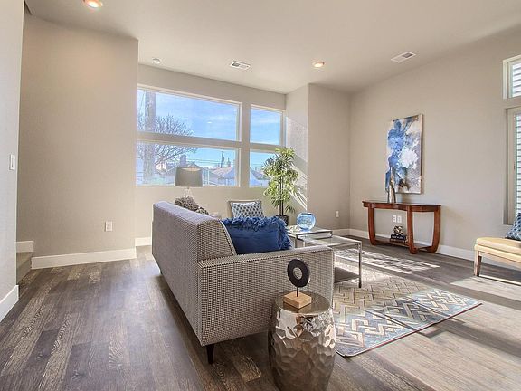 4th image of 3013 Welton Street