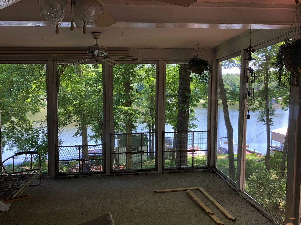 2nd image of 1811 Snow Lake Dr