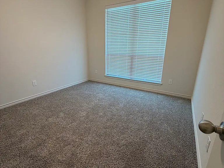 10225 Eaglefire Dr — Photo 6
