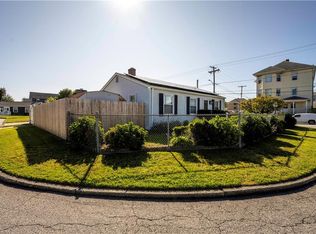 3 Rose Dr, Pawtucket, RI 02861