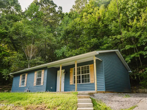 146 Park Pl, Harriman, TN 37748