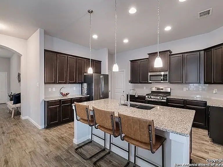 8909 Elizabeth Park — Photo 9