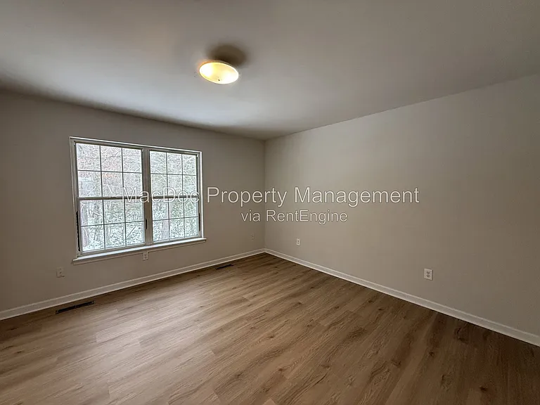 5230 Kings Wood Ln — Photo 12