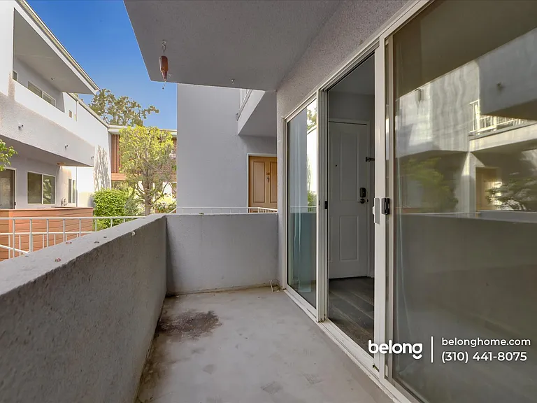 2223 S Bentley Ave #104 — Photo 34