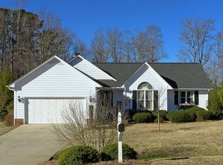 105 Laurel Ridge Dr, Clayton, NC 27520