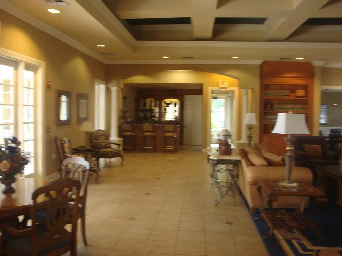 1 bed, 707 sqft, $1,350 — Photo 2