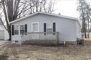 2nd image of 96 Coombs Ave