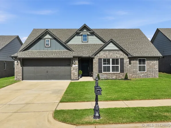 3706 S 13th Pl, Broken Arrow, OK 74011