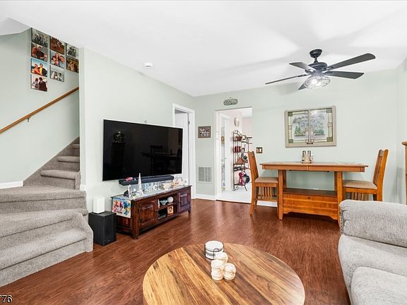 4th image of 1404 Cobblestone Ct