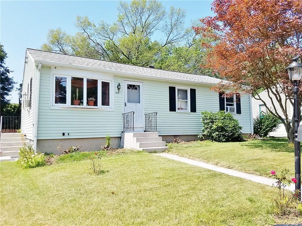 1st image of 127 Windsor Park Dr