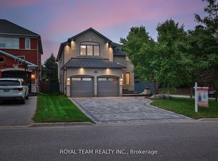 2 Gleave Ct, Aurora, ON L4G 7L9