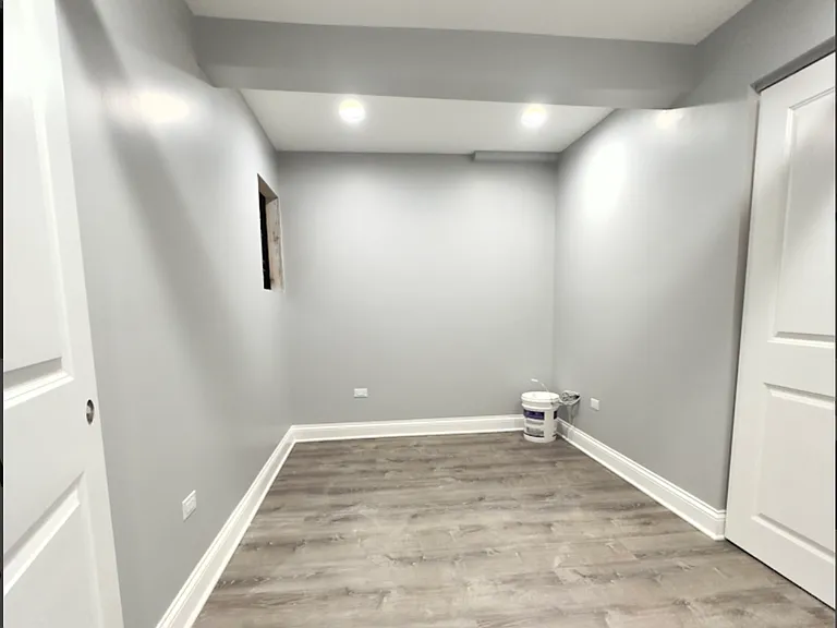 6257 N Lakewood Ave #1 — Photo 1