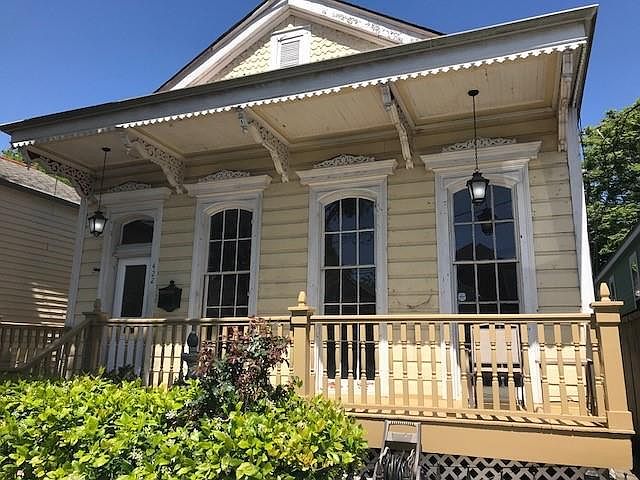 1st image of 422 Bouny St