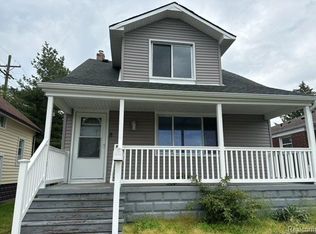1878 6th St, Wyandotte, MI 48192