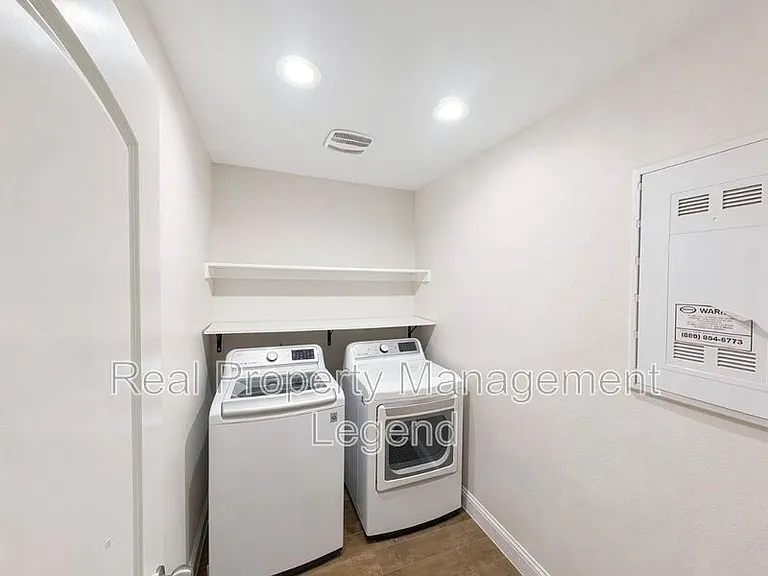 417 Cooper St — Photo 12