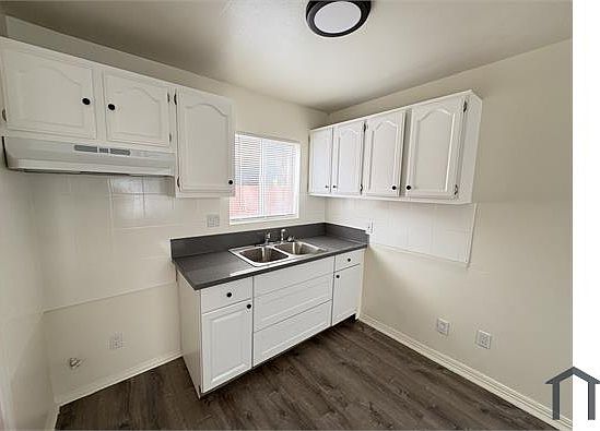 2nd image of 1018 N Marine Ave #D