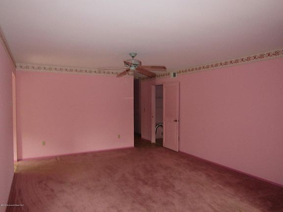4th image of 115 Petty Pl