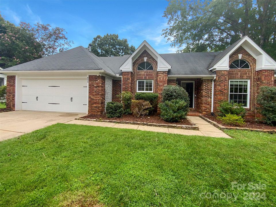 1st image of 804 Mill Creek Ln